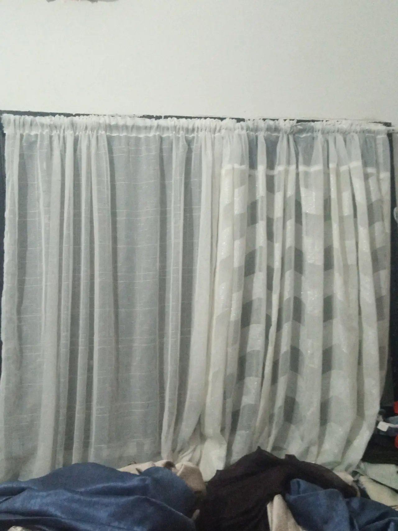 Got bored and started fixing curtains in my elder sister's house, had to share the pictures with her...