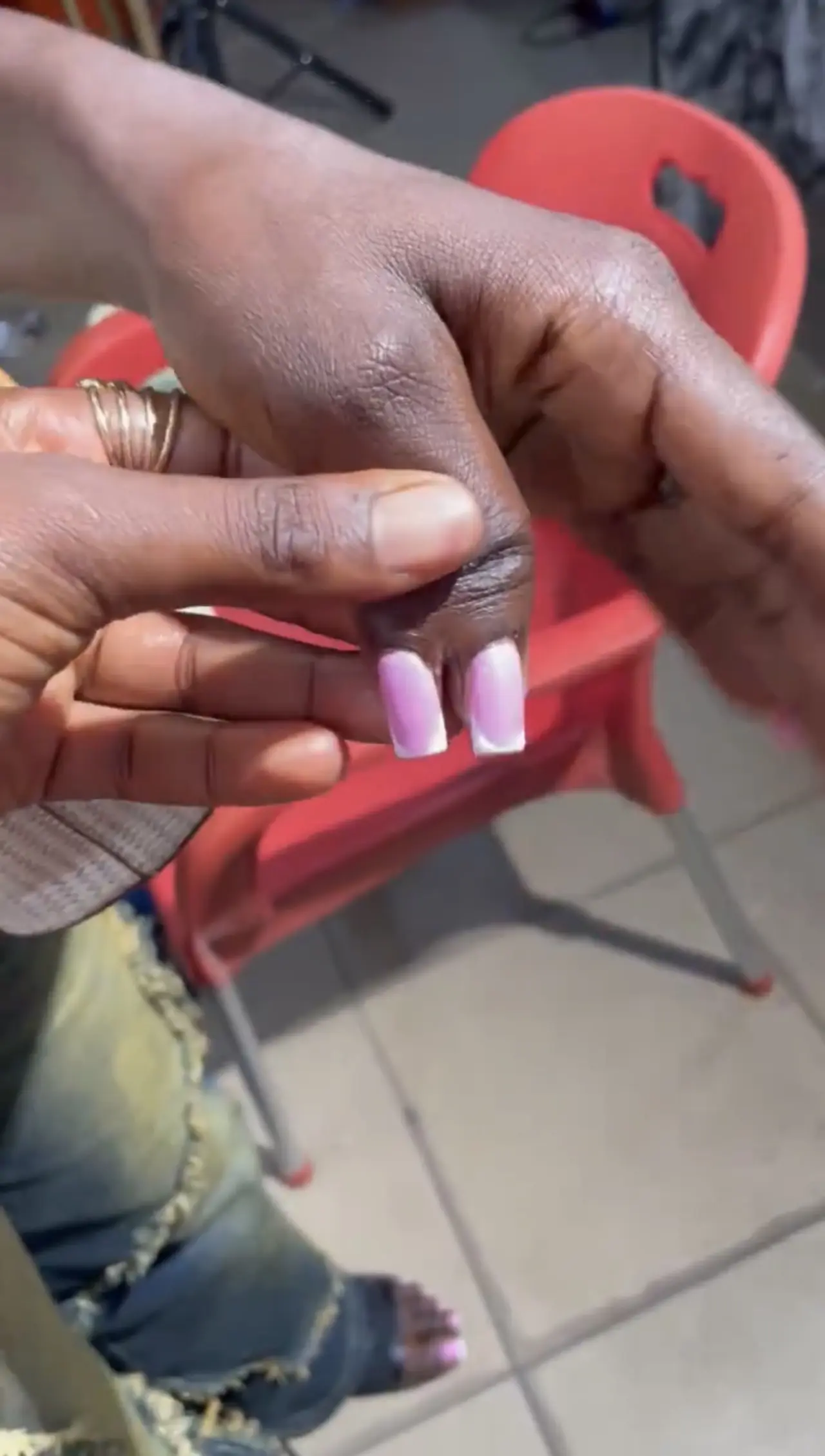 What if God make all fingers 6 like this instead of 5.
How you see am?