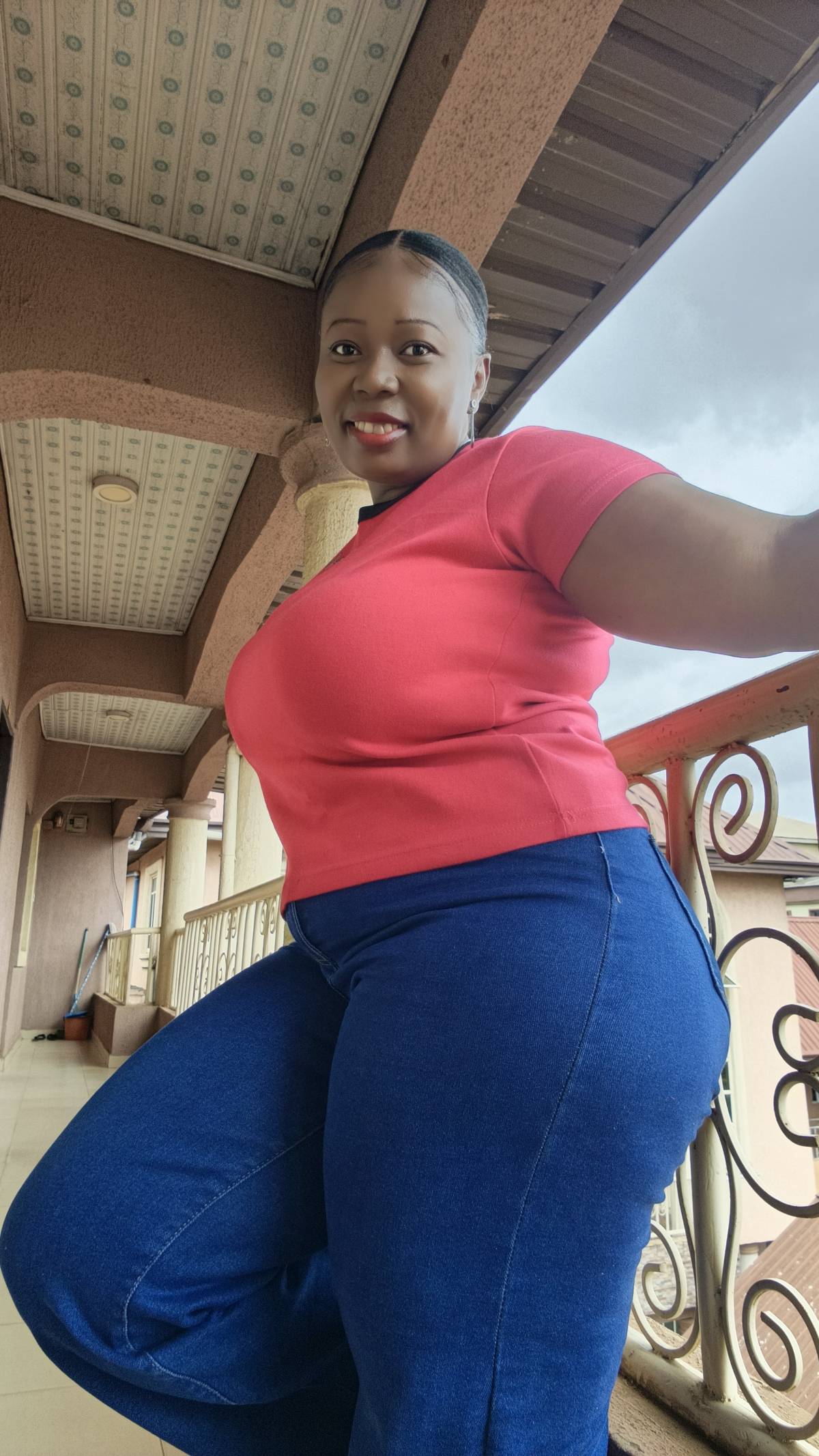 This is Mummy G.O
The real face. Not Ai