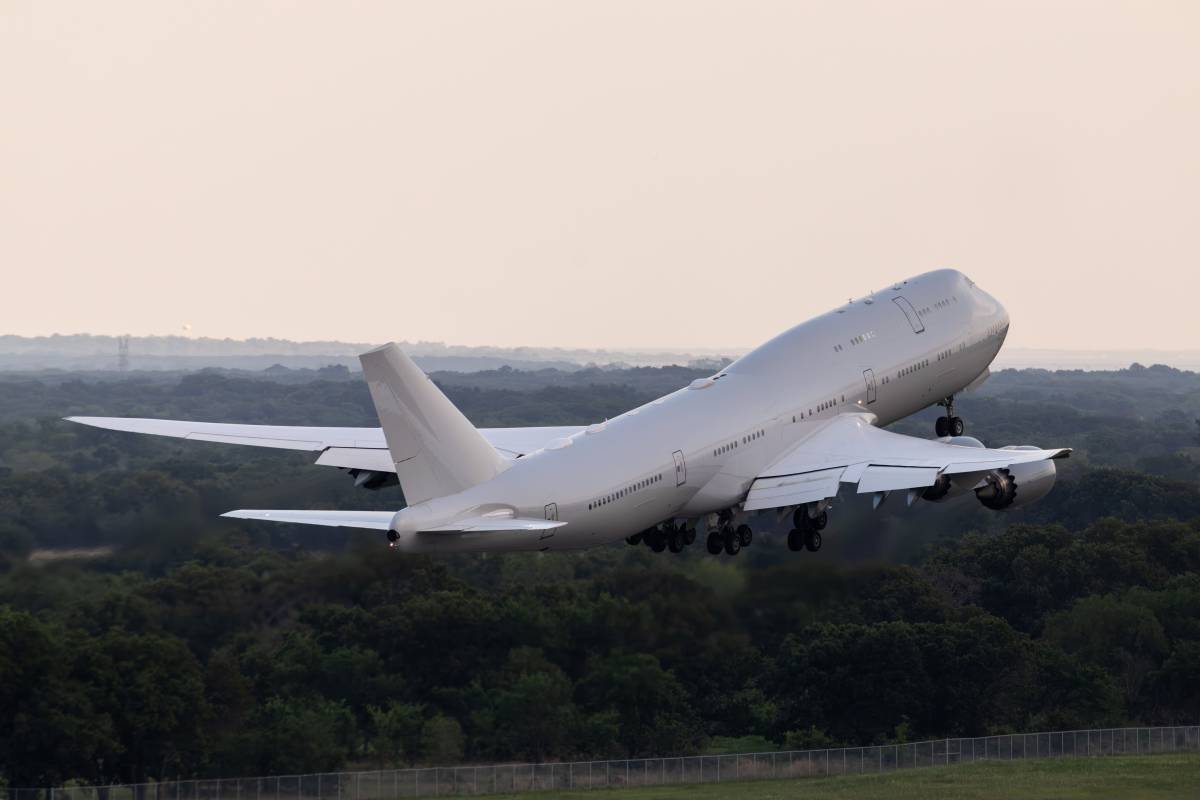 The #USAirForce’s VC-25B Bridge aircraft has officially completed modification and flight testing an...