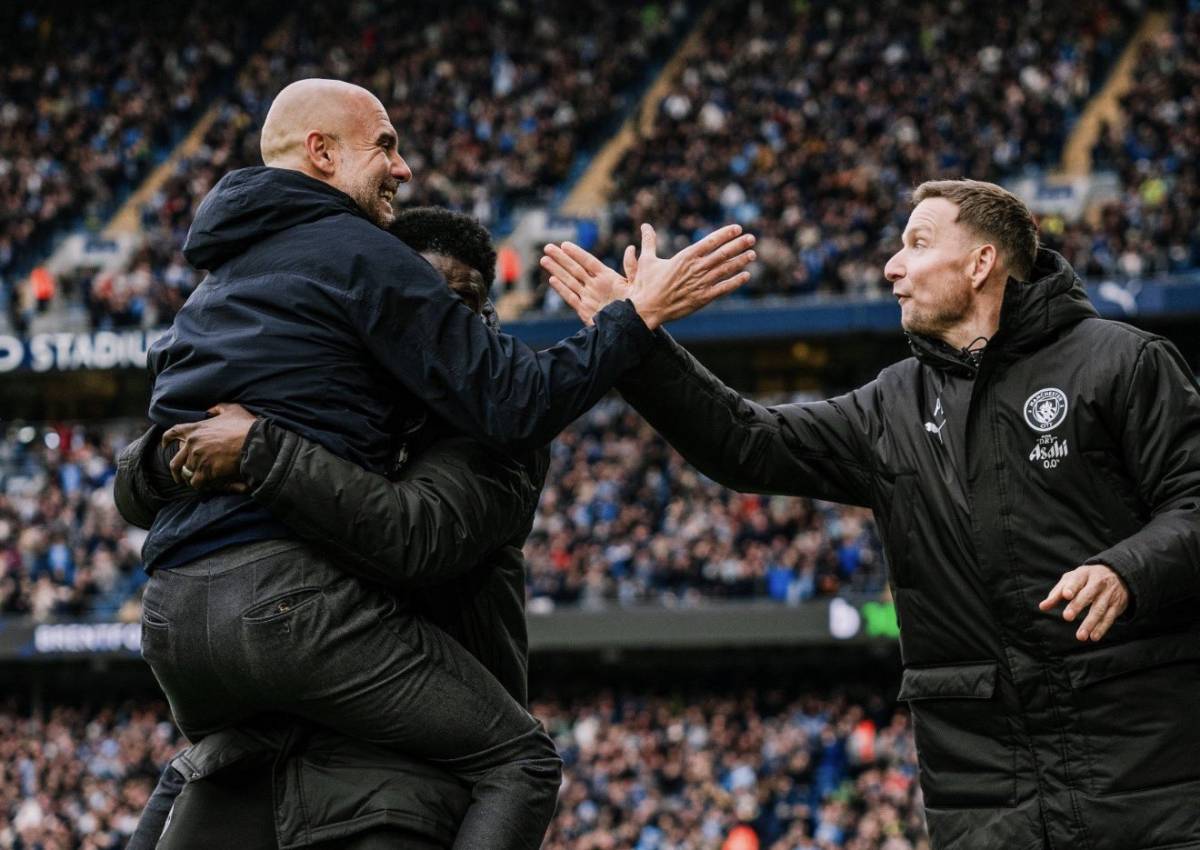🚨 Pep Guardiola on whether he is enjoying the Premier League title race: "I LOVE IT! I love to be h...