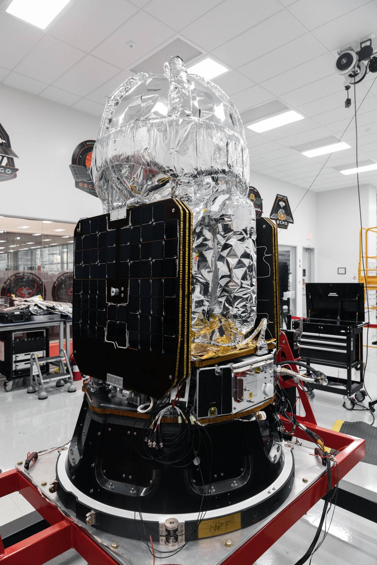 A gas station with a view⛽
During deep space missions, spacecrafts will need to refuel. So, NASA a...