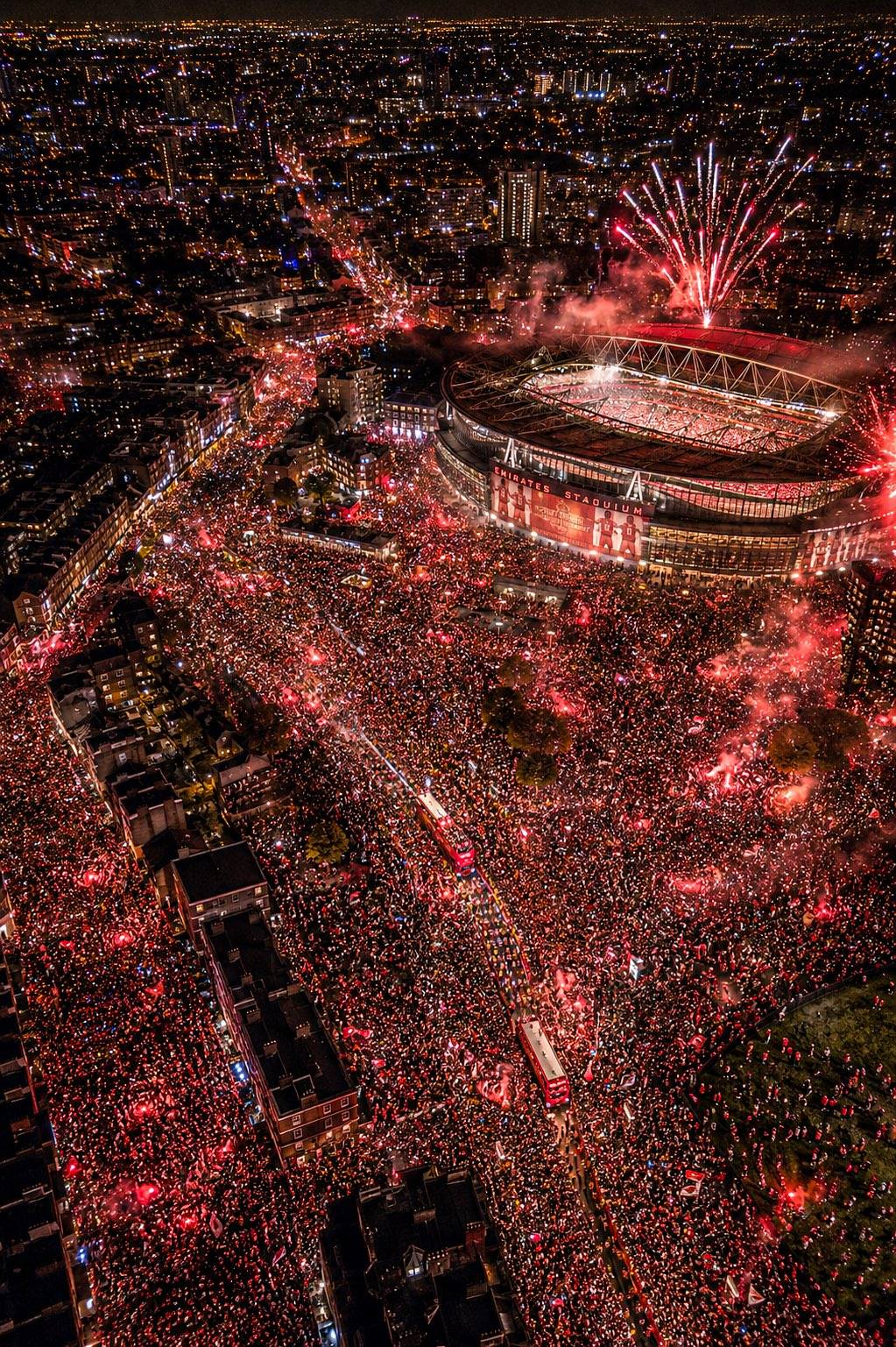 🚨The police are estimating that there will be over 1 million Arsenal fans lining the streets of Isl...