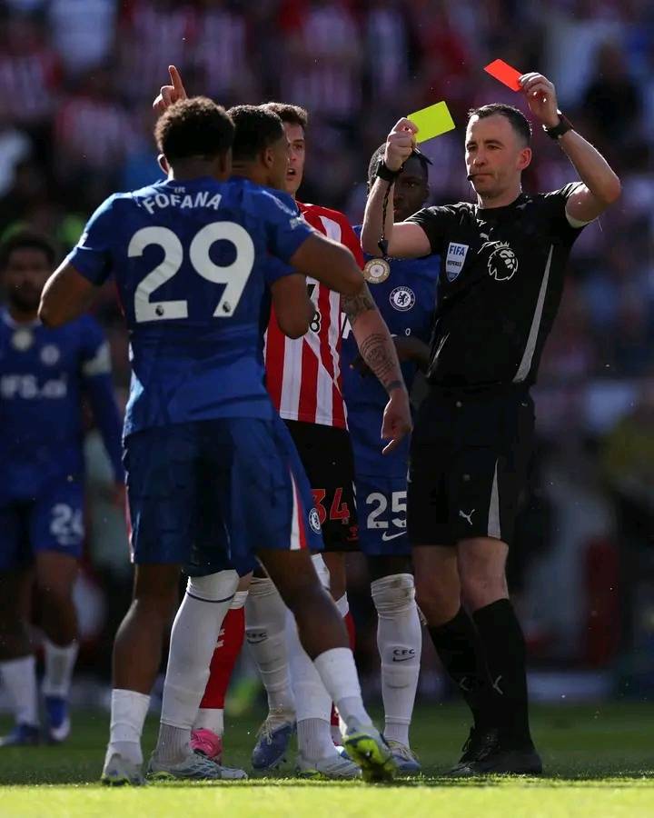 ๐ Most red cards in the Premier League this season: โ
โข 8 RED CARDS โ Chelsea
โข 4 RED CARDS โ Tot...