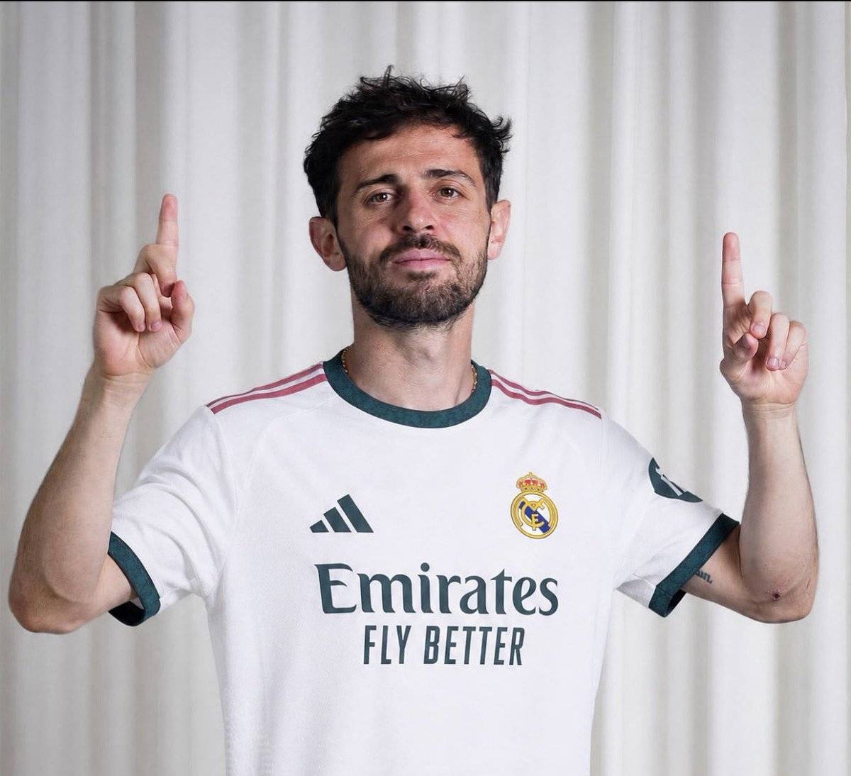 🚨🇵🇹 Bernardo Silva deal has been sealed in 36 hours by Real Madrid.
Name indicated by José Mourinh...