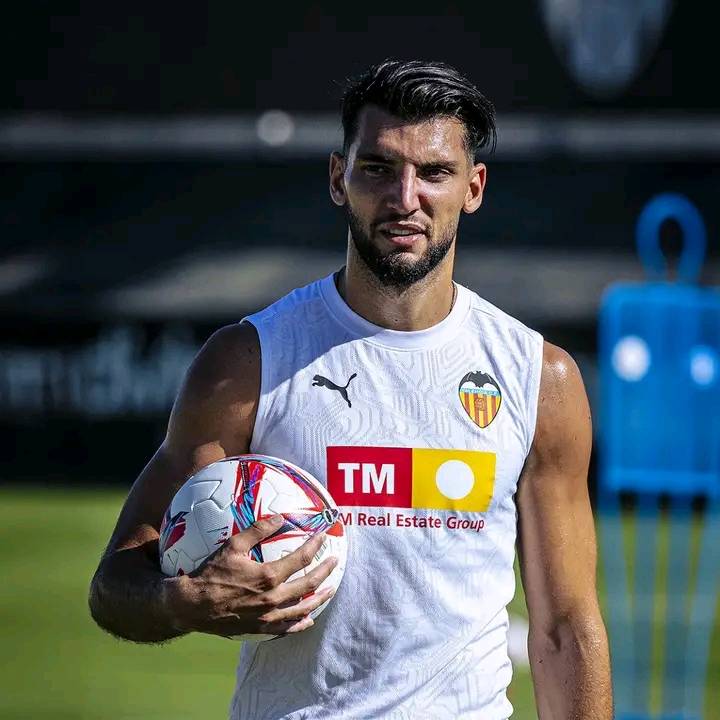 ๐จ ๐๐๐๐๐๐๐๐: Spanish footballer Rafa Mir has been sentenced to eight and a half years in prison for...