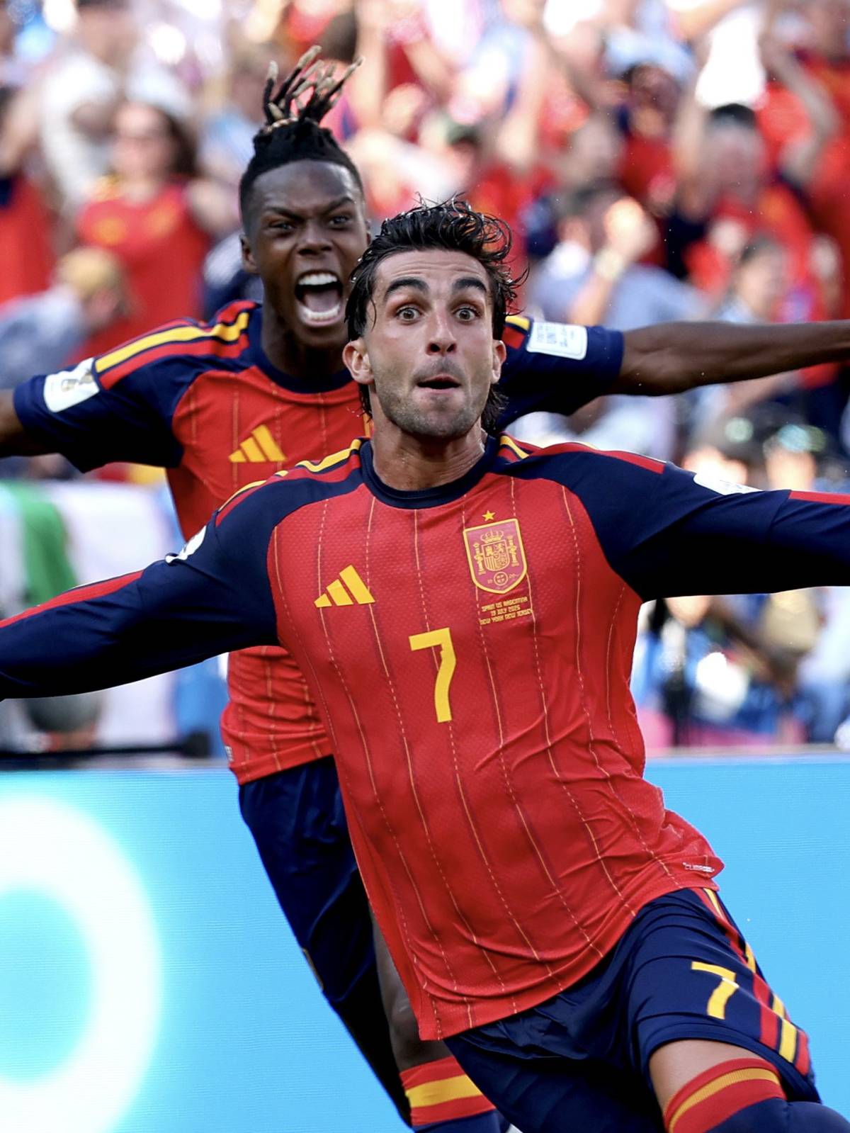 ⭐️🇪🇸 Ferran Torres celebrates an historical goal for Spain’s lead vs Argentina! 🦈