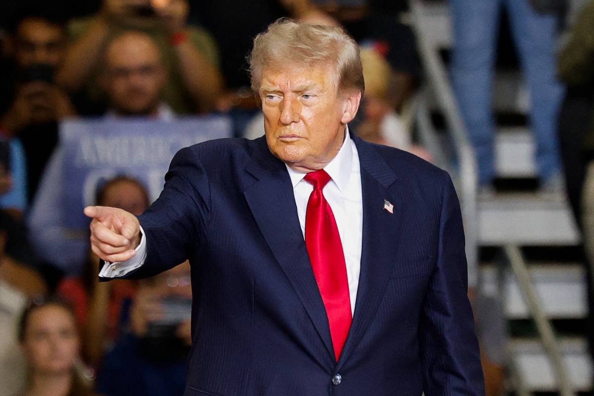 ๐จ BREAKING: Trump tells Fox News' @TreyYingst US will 'beat the f------ s--- out of them' after att...