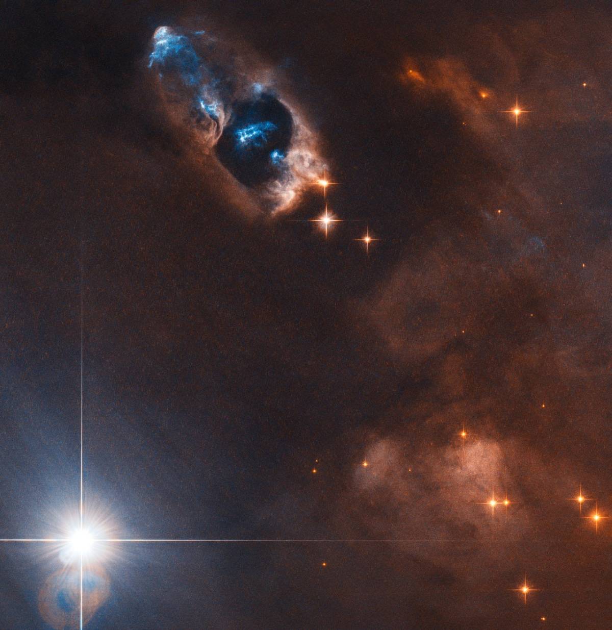 The smoking gun of a new-born star!
Herbig-Haro objects race through space at up to 250,000 km/h, l...