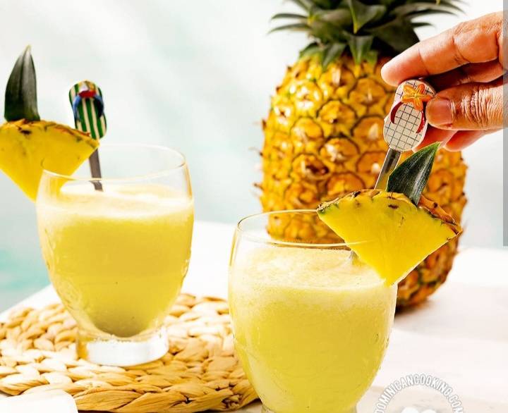 The Pineapple: Nature's Most Overachieving Fruit ๐
Did you know the pineapple was once so rare, ki...