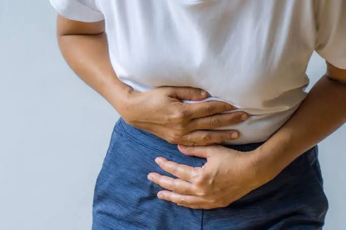 🔥 EVERY STOMACH PAIN IS NOT ULCER!

You eat something suspicious → stomach pain.

“ULCER!” 😂

You...