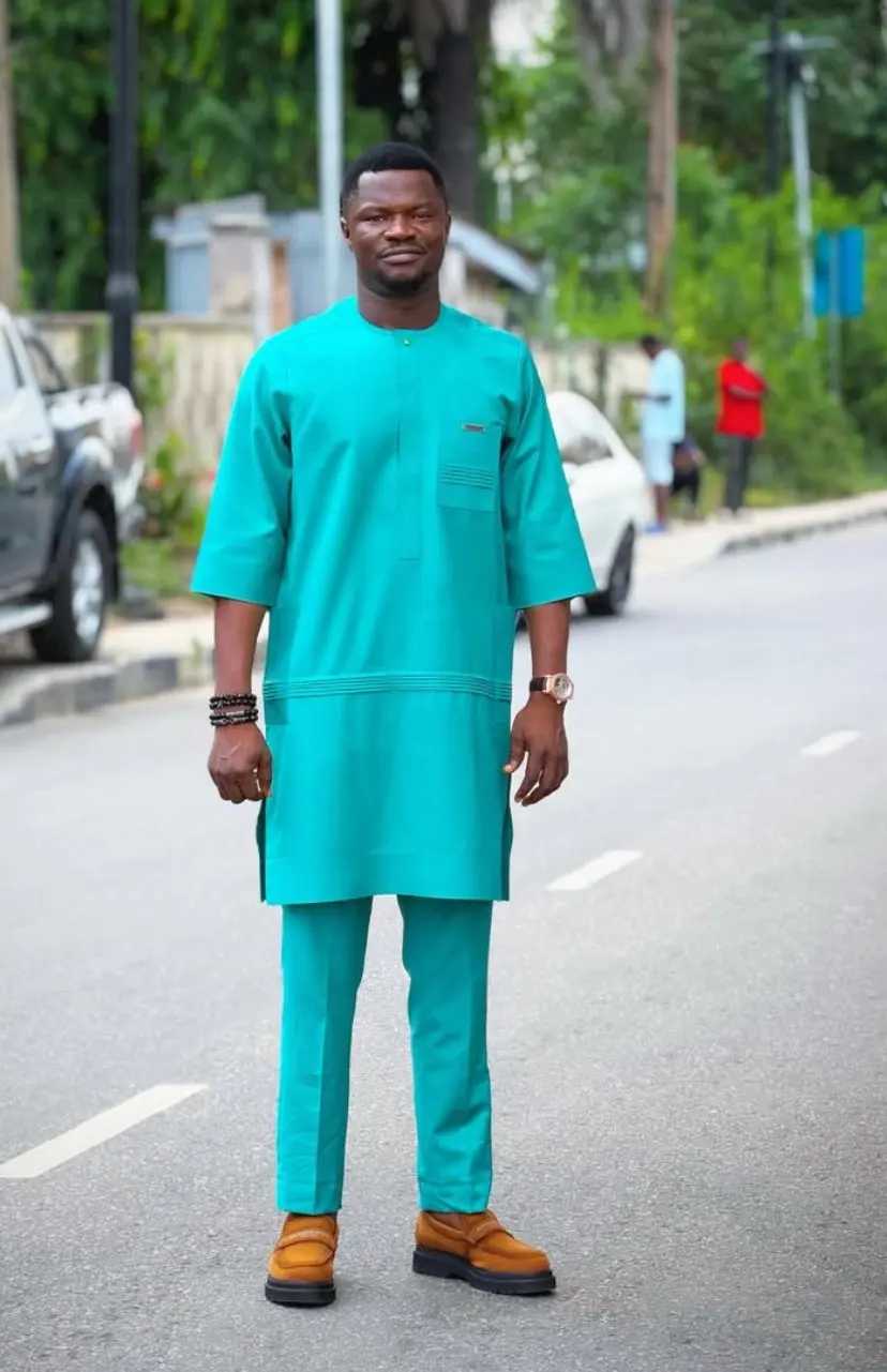 This great Nigeria singer Toluwsnisings died yesterday, they said he just collapsed with no trackabl...