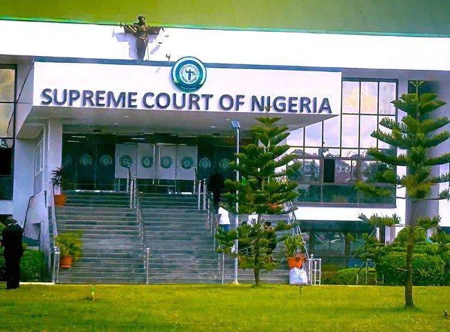The SUPREME COURT would be delivering it's judgement tomorrow.
Who would it favour?
David Mark or...