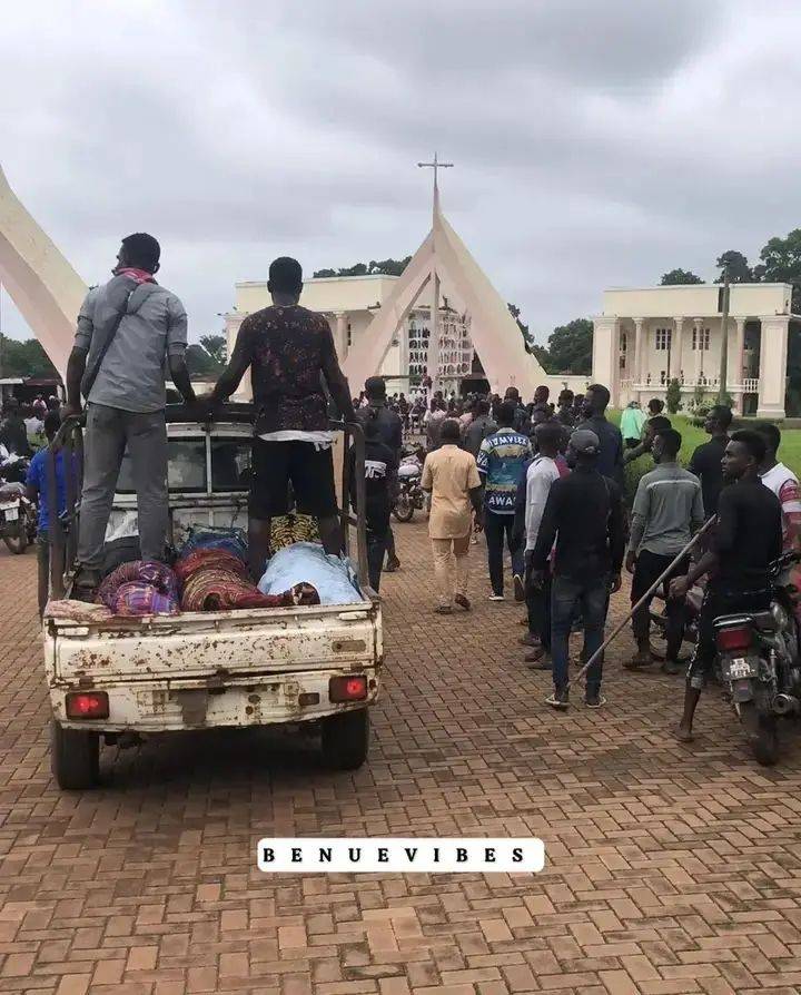 Christian are being attacked in ubgoji otukpo LGA in Benue state
#prayforbenue