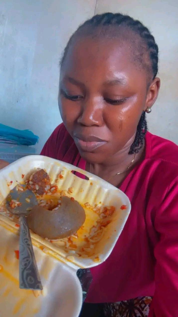 Is this Pomo or something else? 🙆A lady bought roadside food and they put this Pomo for her so she...