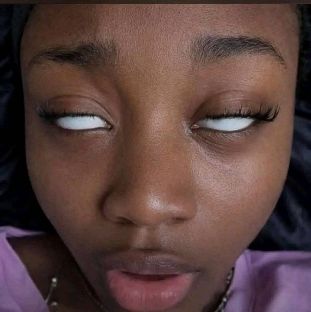 Please, my Lekeelekee family pray for her, she needs our help.