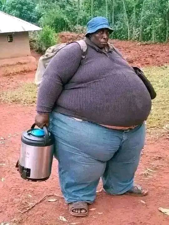 imagine he's the richest man in the world,,can u date him,, to be sincere..