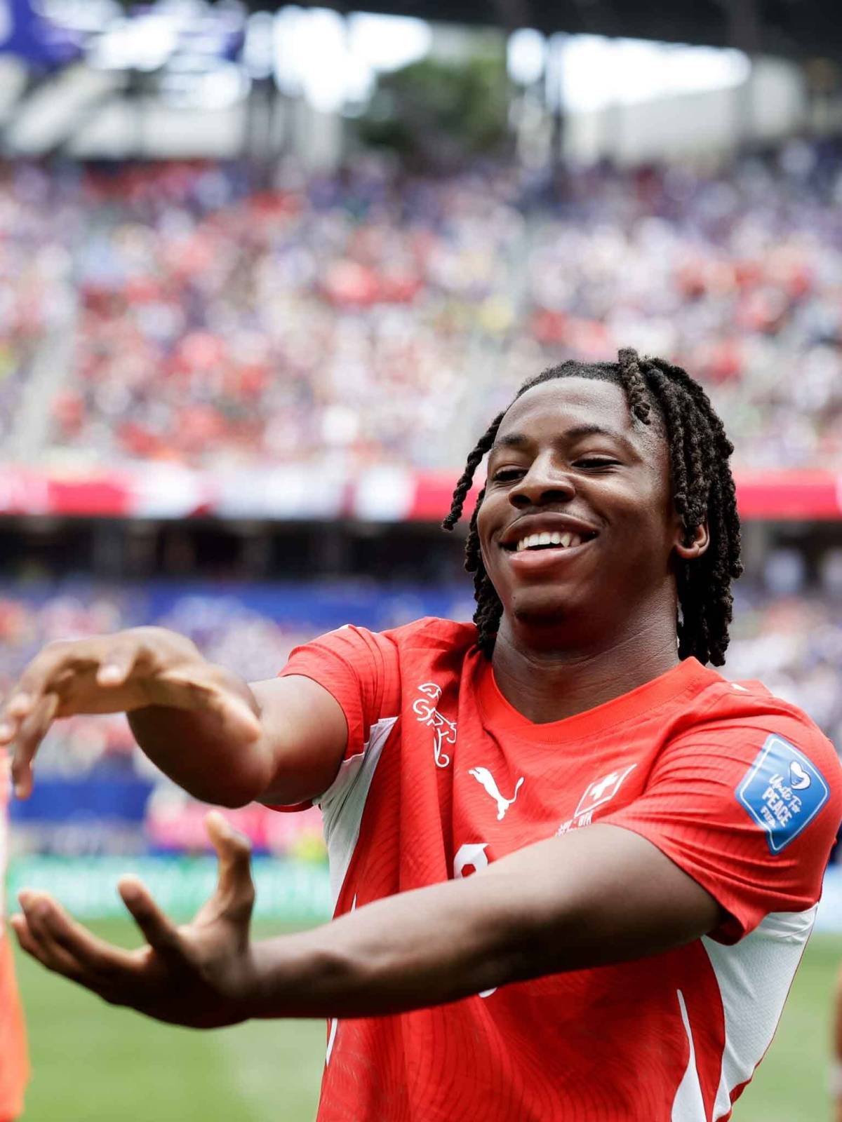 Johan Manzambi went full Super Saiyan for Switzerland đĽ
âď¸ Subbed on in the 70th minute âąď¸
âď¸ Sc...