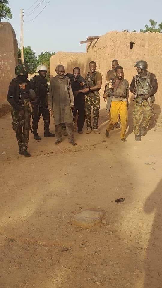 ๐จ TROOPS RESCUE FOUR K!DN@P VICTIMS SEEN IN VIRAL VIDEO OF LATE MAJOR GENERAL RABE ABUBAKAR (RTD) I...