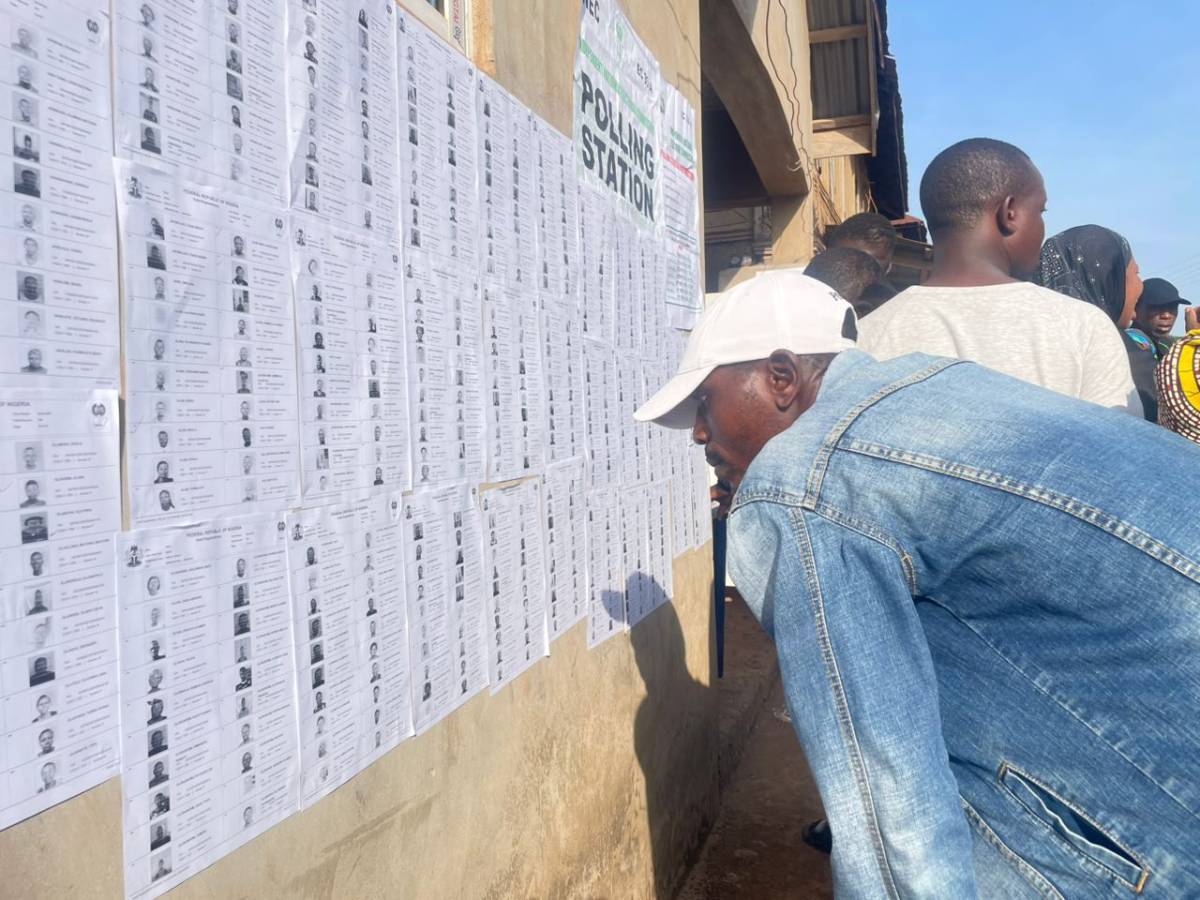 ๐๐๐๐๐๐: Voters getting ready to vote at Unit 03, ward 02, Amuakun Hall, Ugele/Arokun, Ugele/Arokun I...