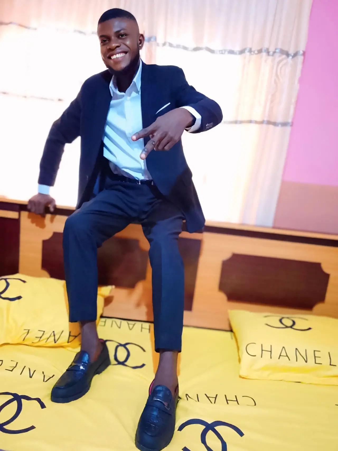 Happy Sunday brethren, this new week will bring us blessings, Amen. ๐