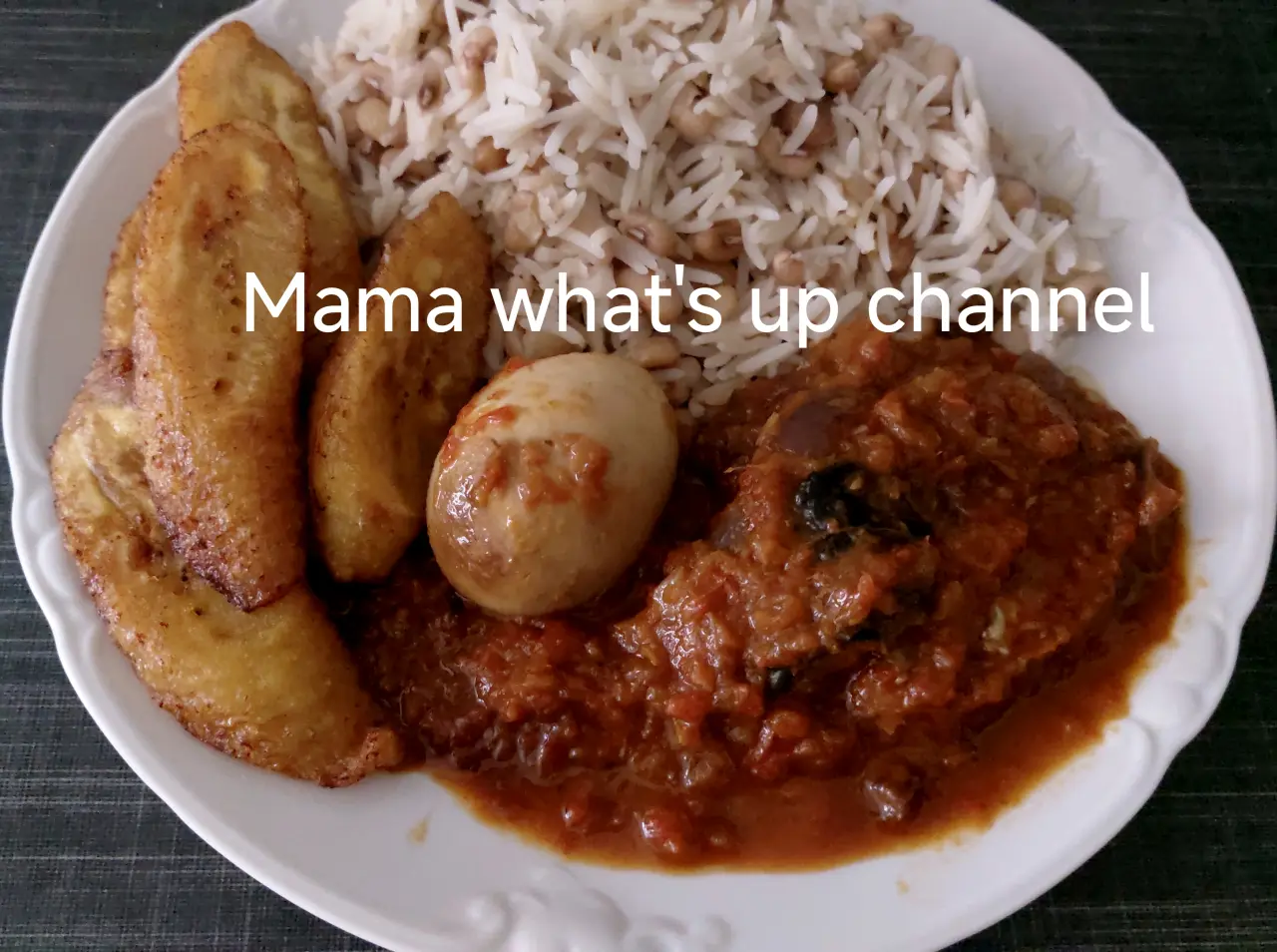 Rice, plantain, egg & a hearty stew … need I say more? 🤤🔥
#delicious
#homemade
#Trending
#LekeeLe...