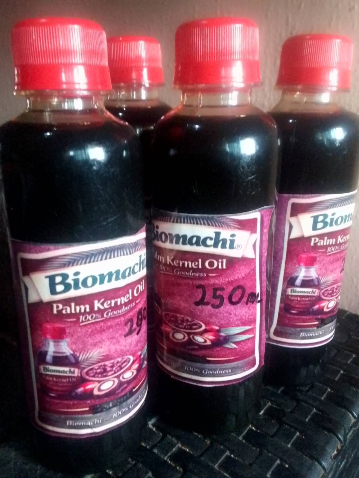 Pure palm kernel oil is good for hair, prevent body itching, prevent convulsion in babies and many m...