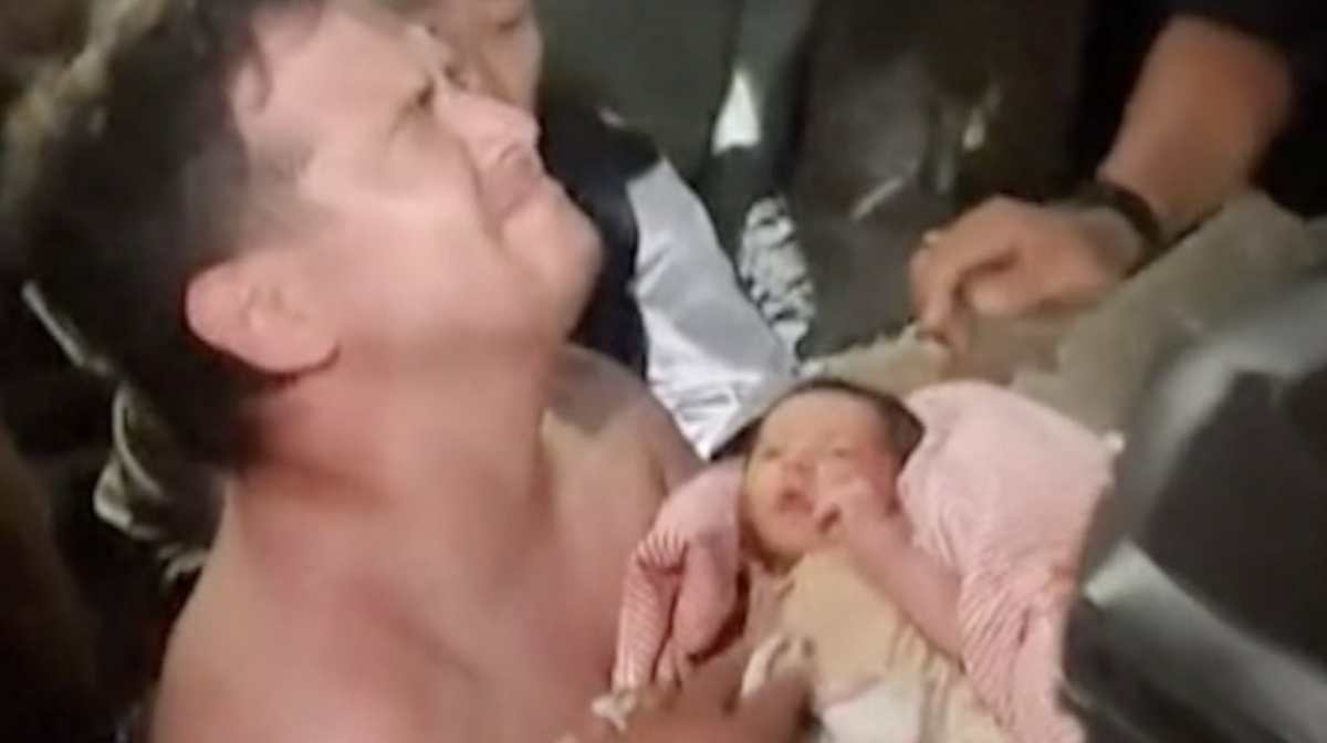 Newborn rescued from Venezuela earthquake rubble
A baby has been rescued alive from the rubble of...