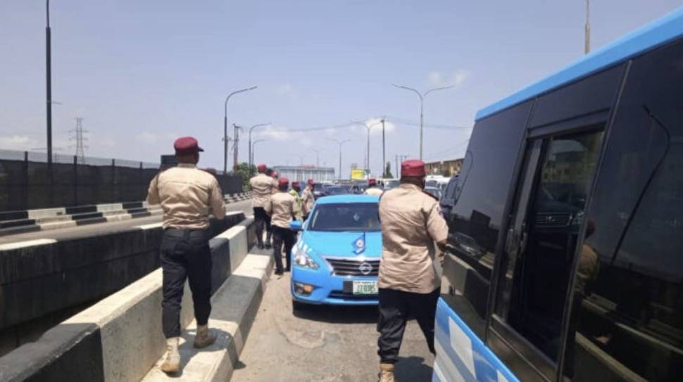 Court bars FRSC from operating on state, LG roads 

The federal high court in Kano has barred the Fe...