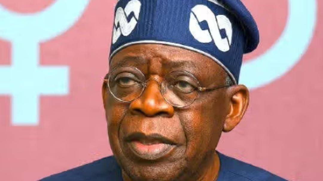 Tinubu meets Jim Ovia, NELFUND MD at State House
President Bola Tinubu is currently meeting with Ji...