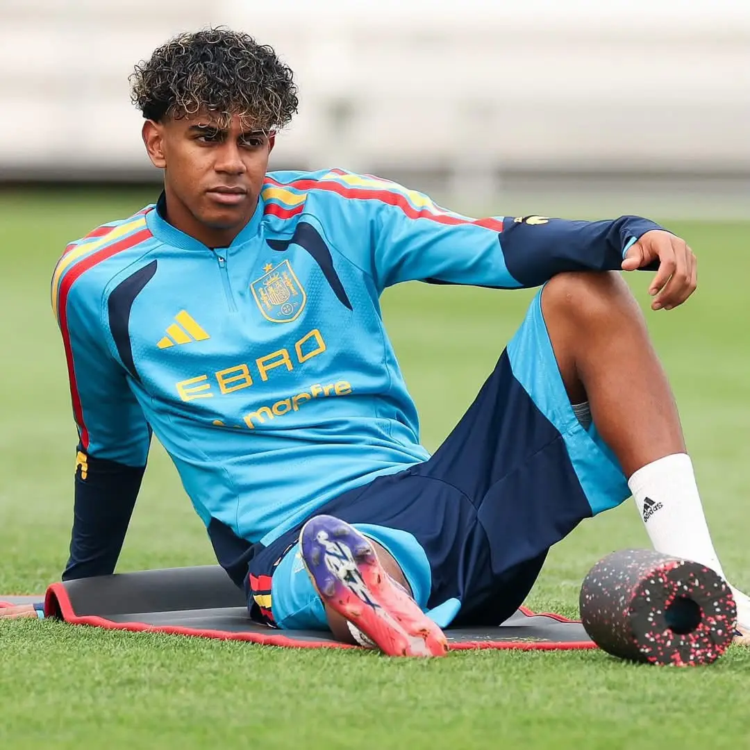 π¨ Lamine Yamal believes he has deserved the Ballon dβOr for more than just this year: βHonestly, π...