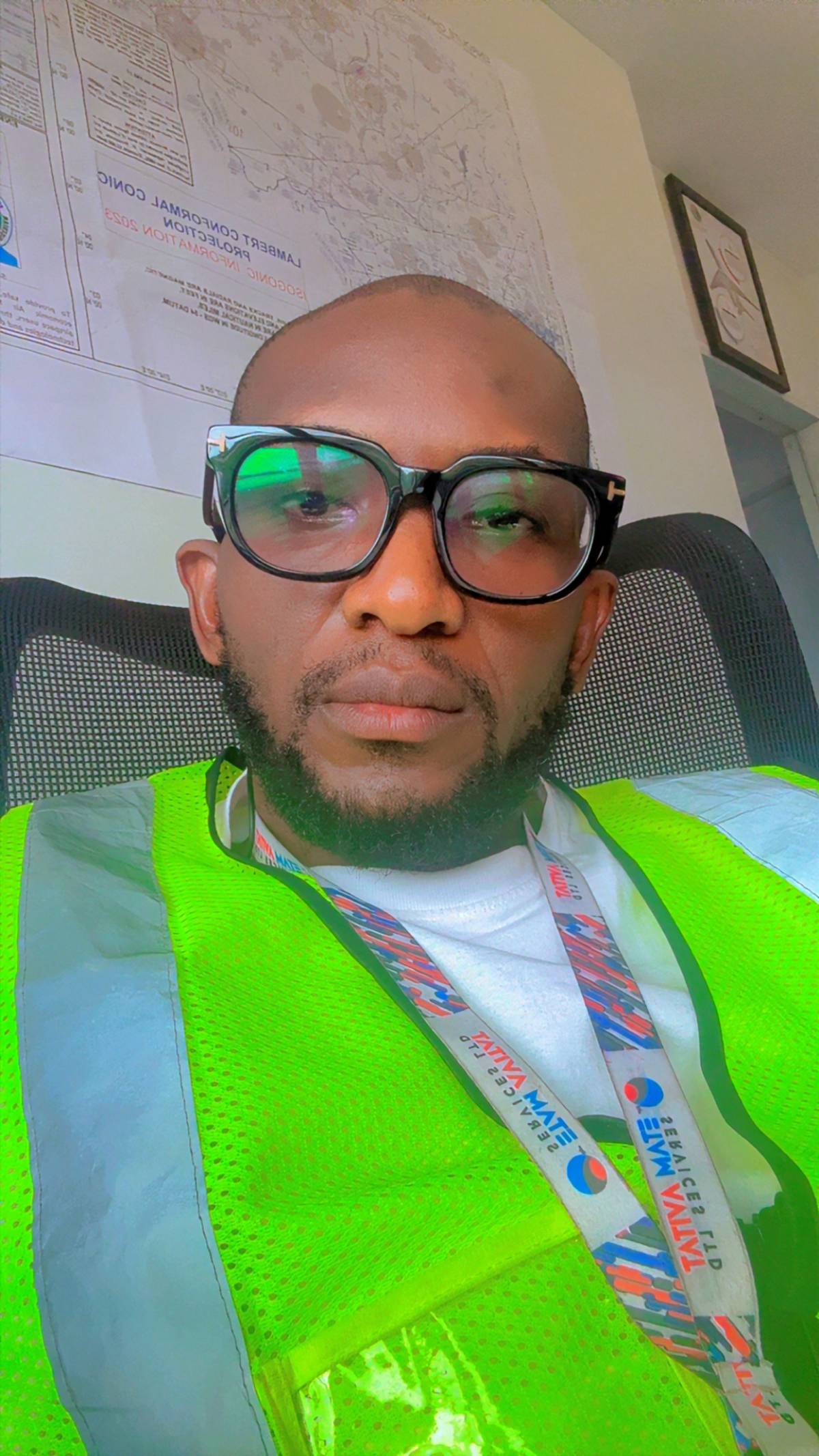 I’m a celebrity aviator.
Call me for your private jet bookings.
07066645240