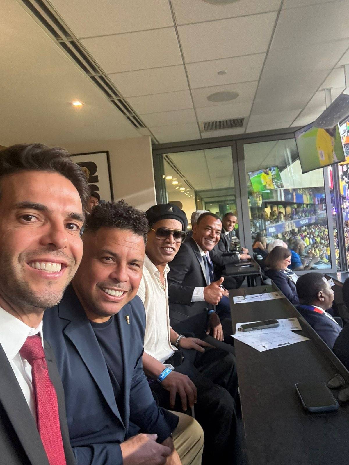 🌟📸 Kaka, Ronaldo Nazario, Ronaldinho and Cafu at Brazil’s #FIFAWC2026 game against Haiti.
Living...
