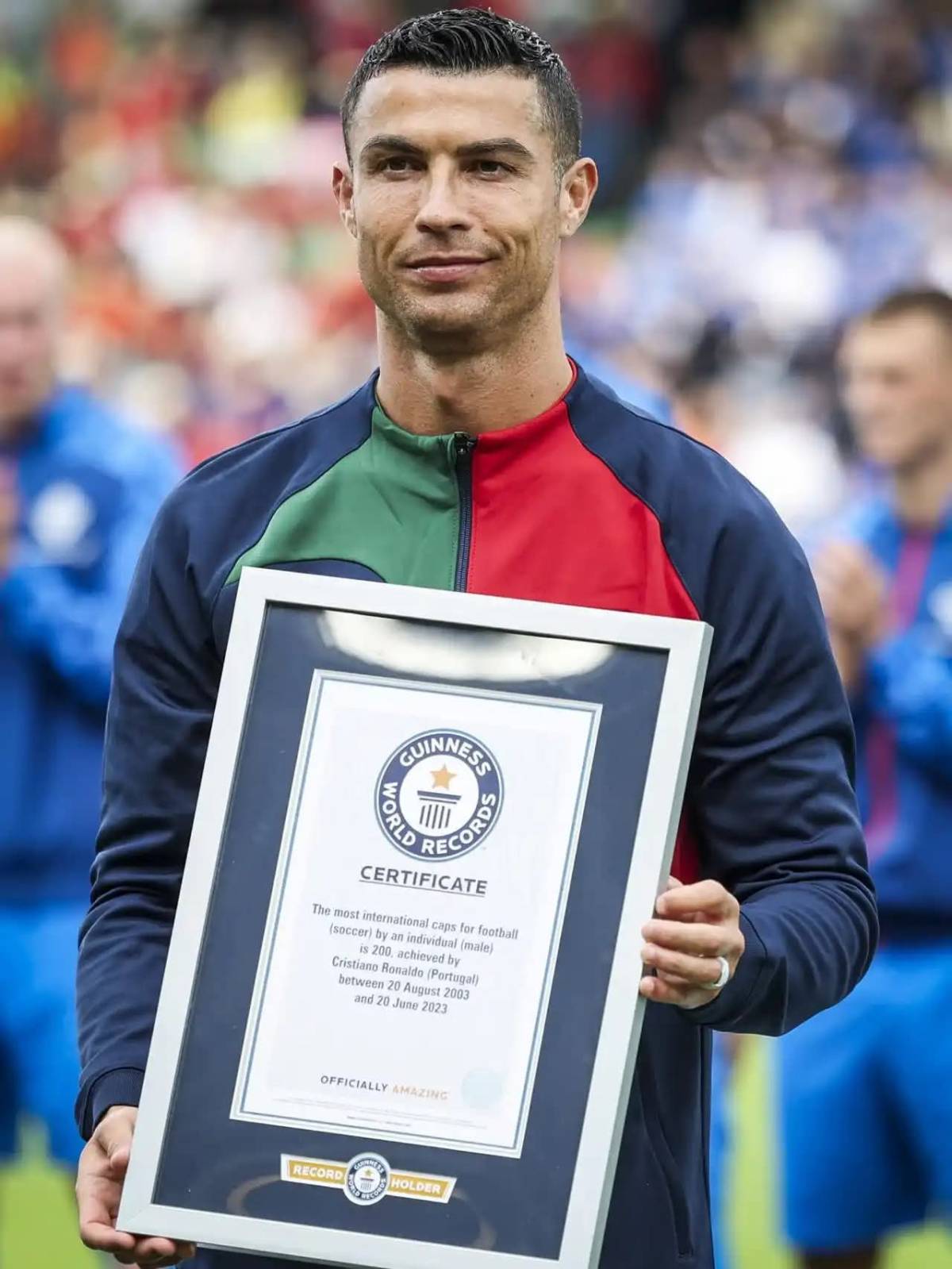 β½π Only male footballers to play in more than 200 matches for their country:
π΅πΉ 230 - Cristiano R...