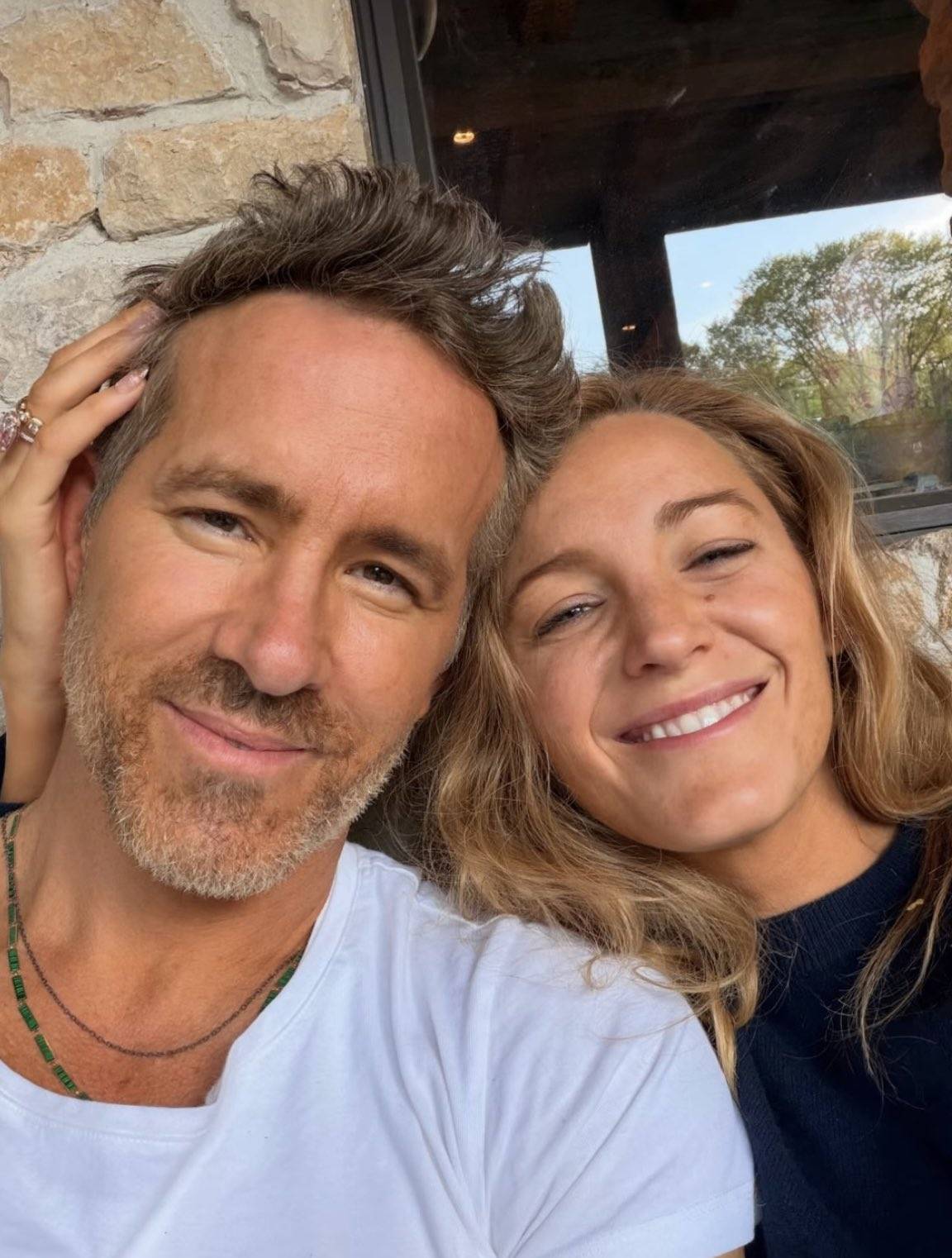 Actor Ryan Reynolds shared a new selfie with his wife, actress Blake Lively.
#Celebrities #BlakeLiv...