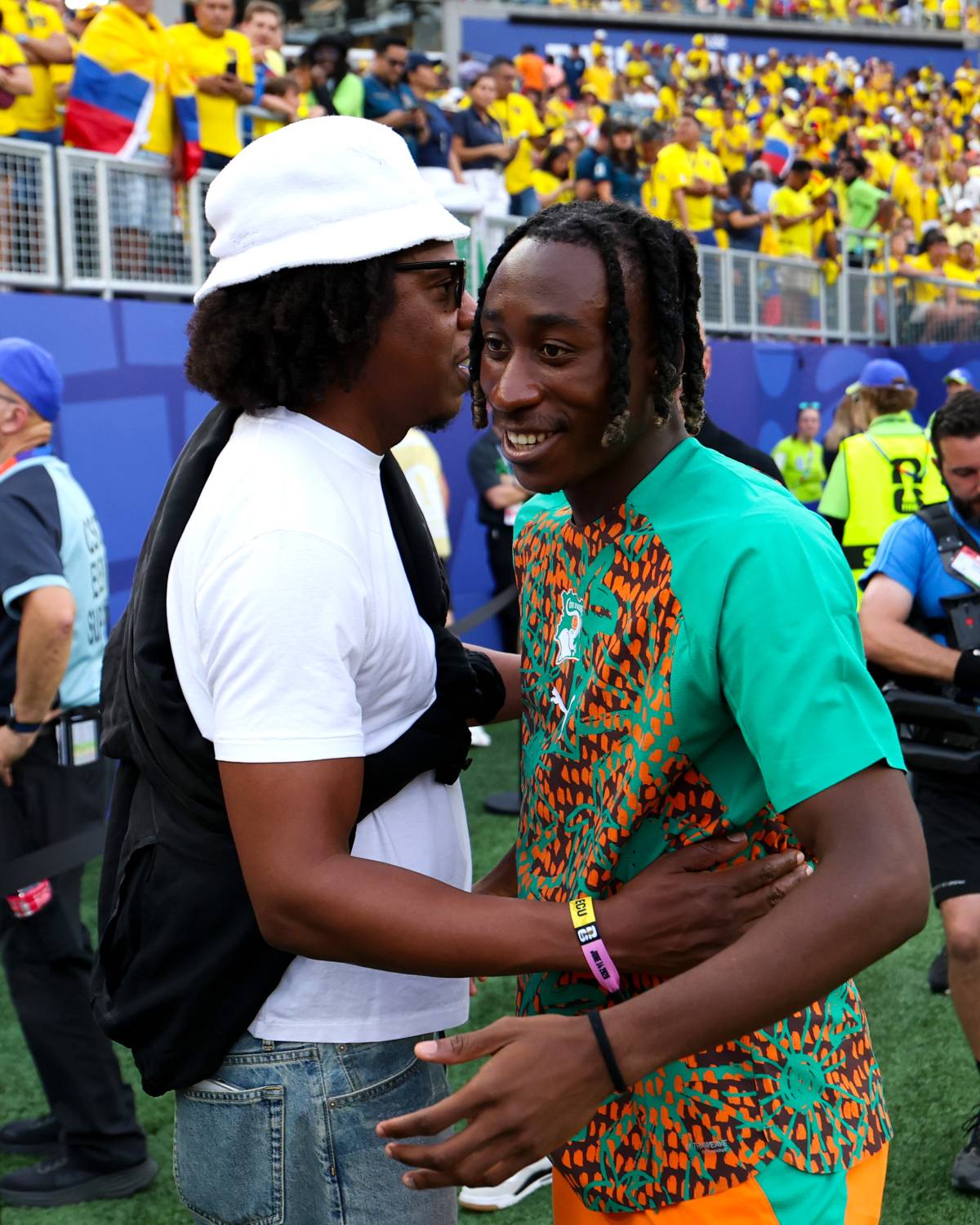 Ivorian star Yan Diomandé, who is signed with Roc Nation Sports, linked up with Jay-Z pitchside ahea...