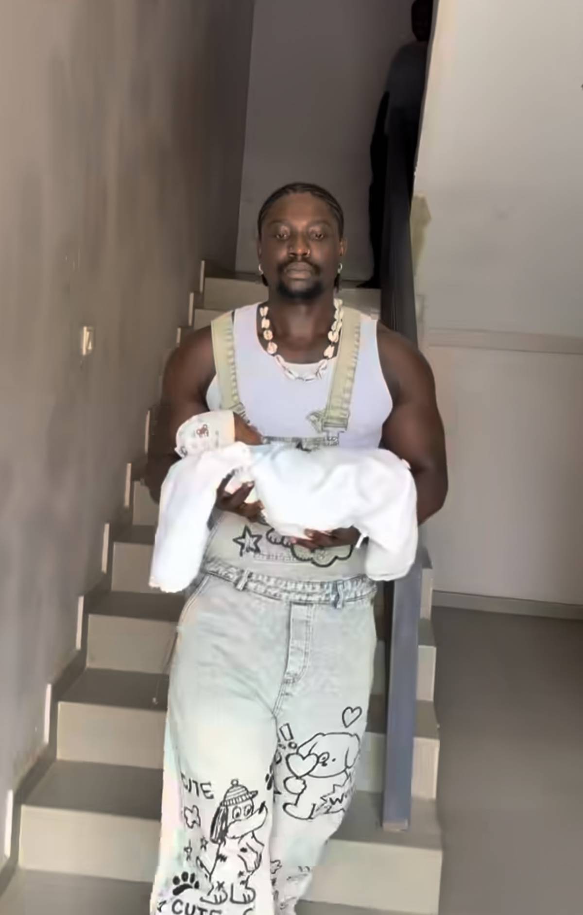 I Finally reunited the baby with the mother,! I am very happy with the effort of the Nigerian police...