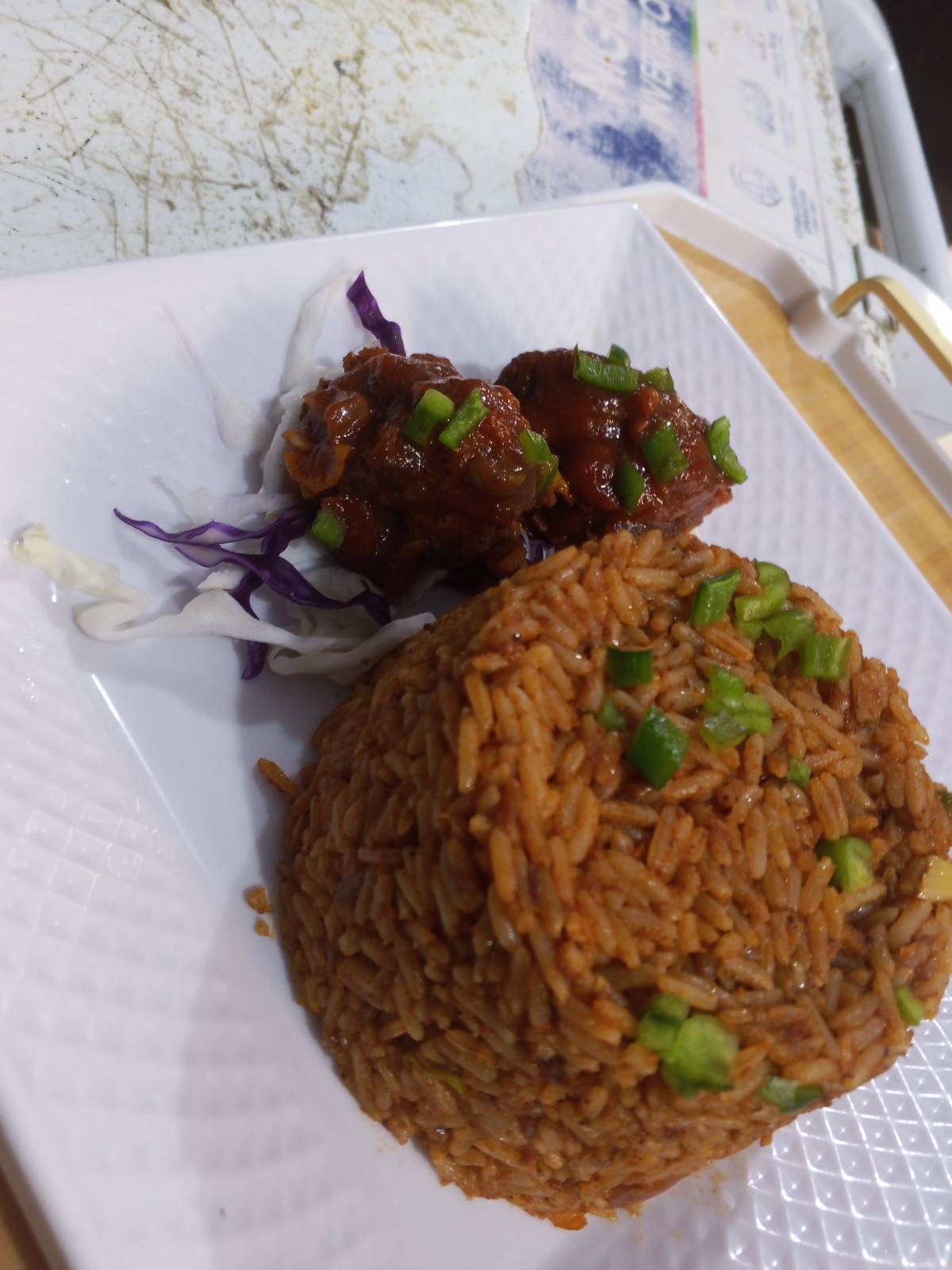 Jollof rice and beef
#LekeeLekee #Trending #NaijaPride