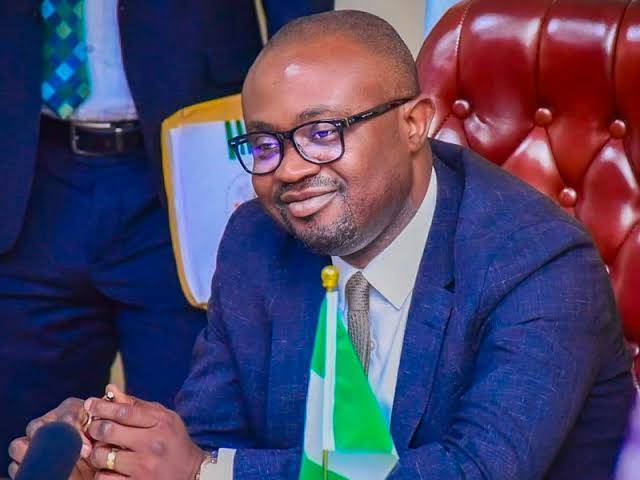 The Federal government declares Friday, May 1 public holiday