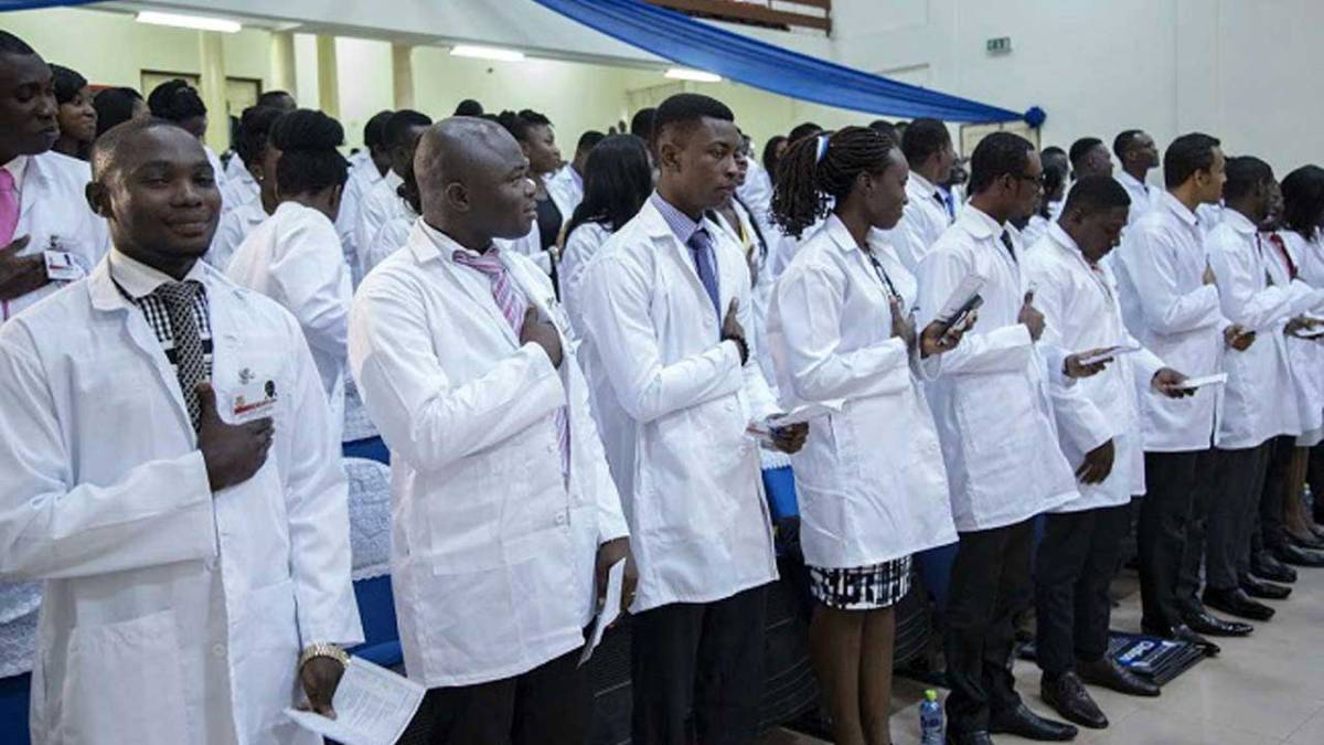 Doctors at the Delta State University Teaching Hospital (DELSUTH) have commenced an indefinite strik...