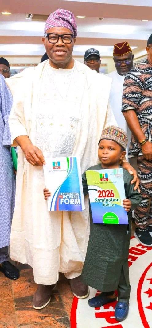 Mahmud Sadis Buba presented his APC House of Representatives nomination forms for the Sabon Gari Fed...