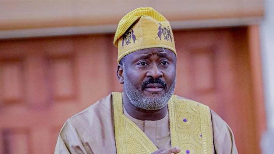 "I am sorry my daddy, if I have offended you in any way”
~ Desmond Elliot made a publicly apologie...