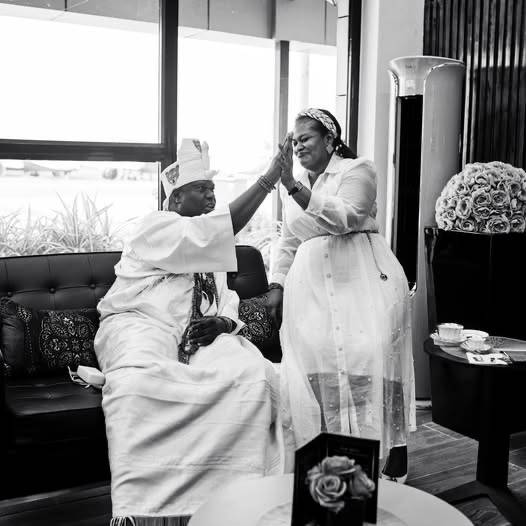 Ooni of Ife, Oba Adeyeye Ogunwusi, has announced the birth of twin princes with his wife, Mariam Aji...