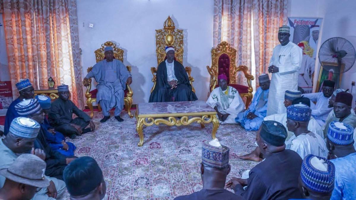 Governor Babagana Umara Zulum of Borno State has visited Uba town and sympathised with parents of sc...