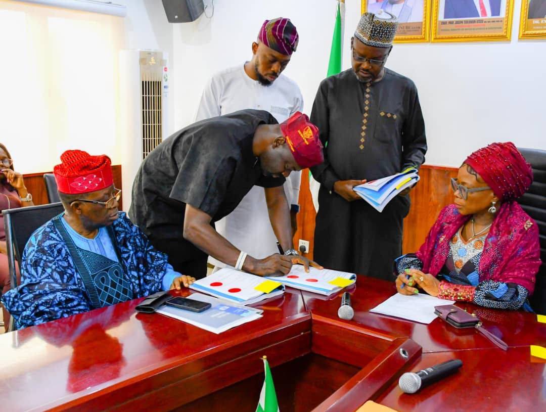 The federal government has signed a major Concession Agreement valued at $1.5 billion for the Grand...