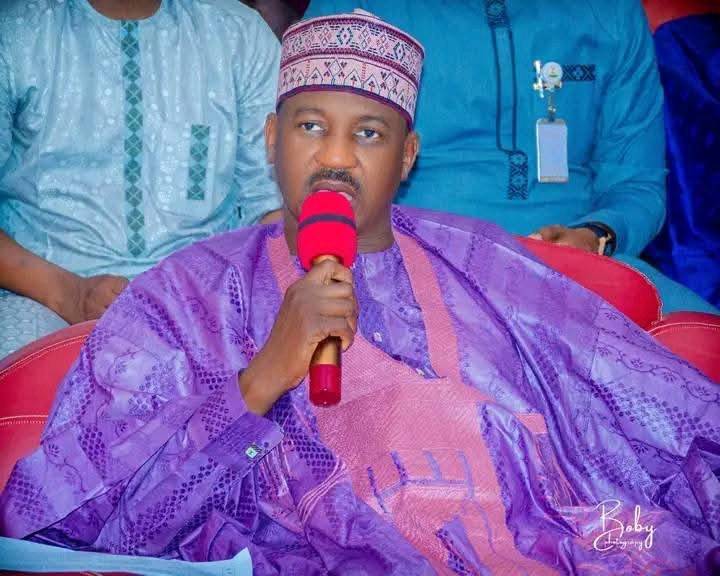 Sokoto State Governor Ahmed Aliyu has donated 1,000 Saudi Riyals, equivalent to about N450,000, to e...