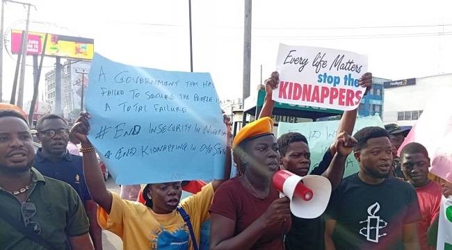 Civil society groups are staging a protest in Ibadan, the Oyo State capital, over the recent abducti...
