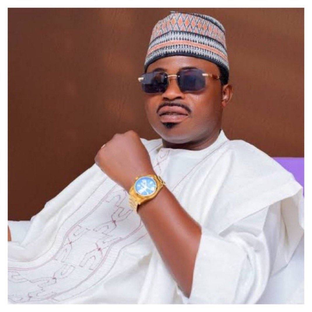 Veteran Nigerian filmmaker Okiki Adesina, popularly known as Janmole, has reportedly died in a car C...