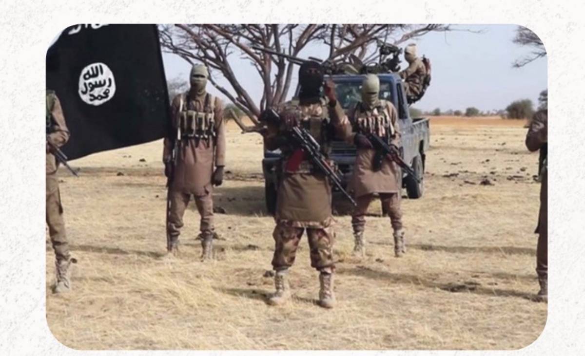 Boko Haram has allegedly killed Eight Soldiers, Beheaded Victims during an attack On Army Base
Sour...
