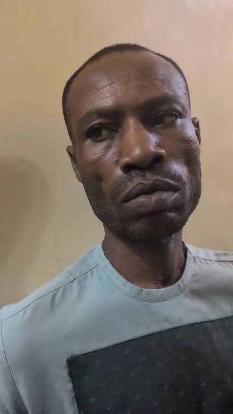 Man caught at UCH Ibadan after he allegedly stole a phone and multiple doctors' ATM cards